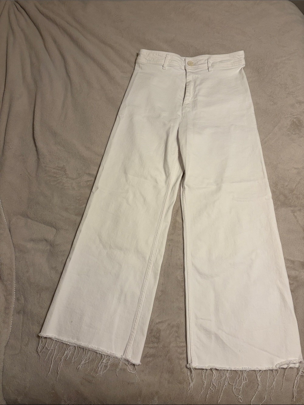 Zara Off-White Wide-Leg Jeans with Frayed Hem